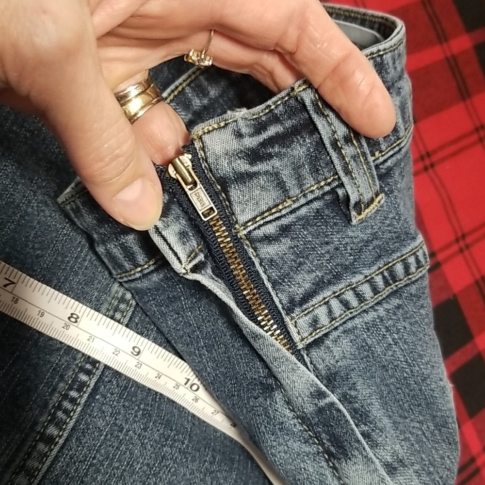 H&M High Rise Blue Jeans - Picture 4 of 9